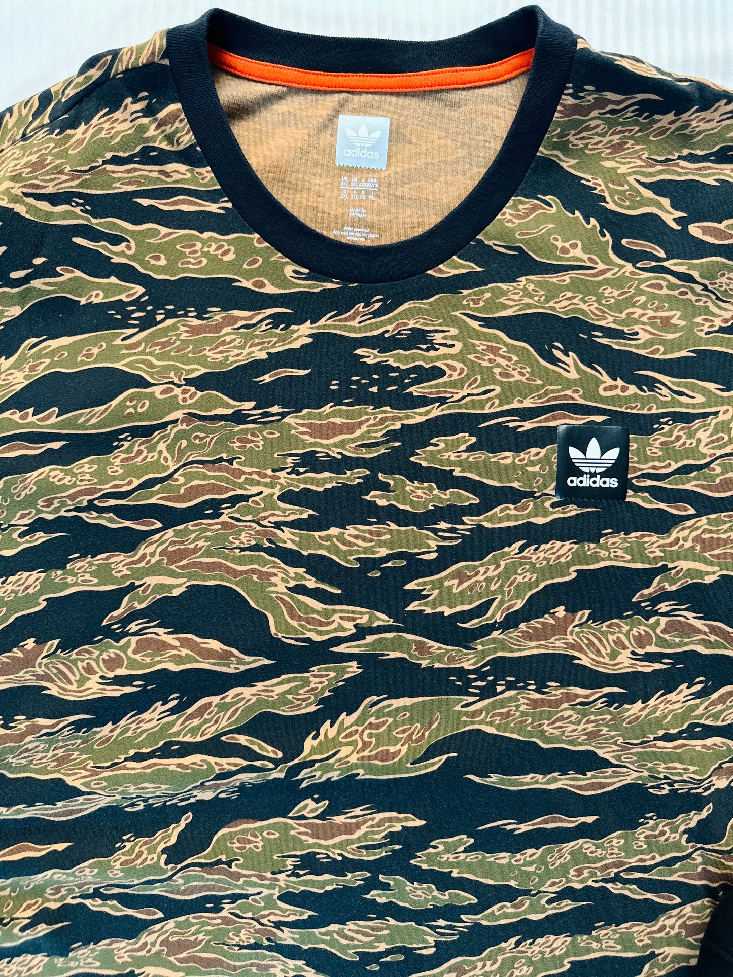 Adidas Camo T-Shirt (Sz 2XL)