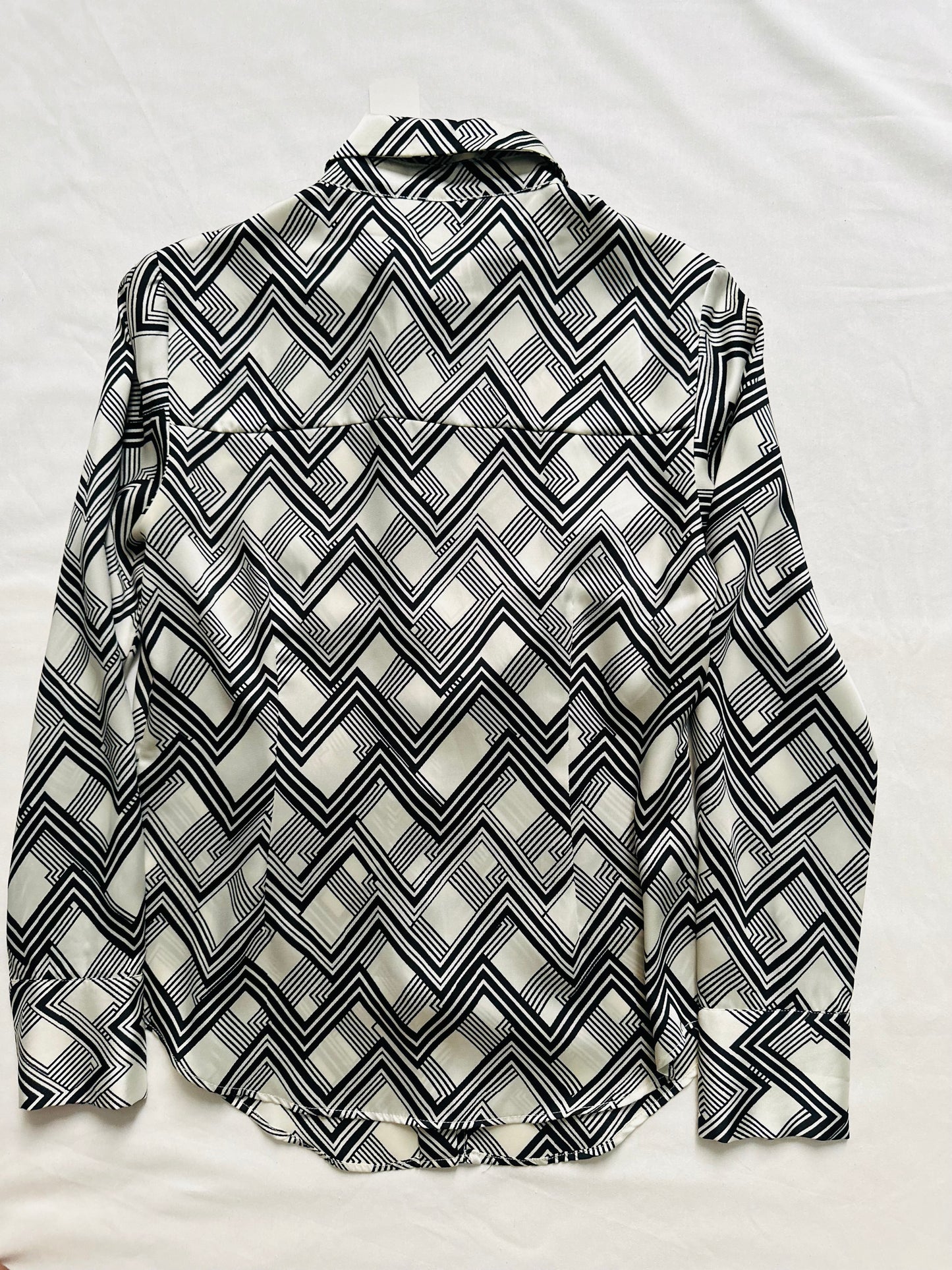 MANGO Black & White Slim Fit Printed Casual Blouse
