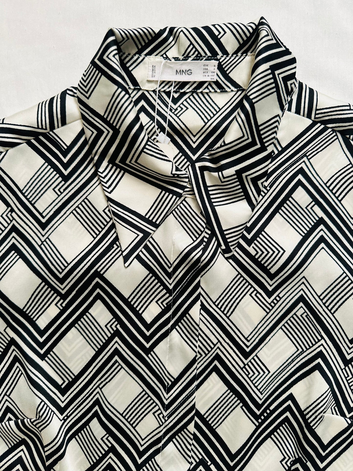 MANGO Black & White Slim Fit Printed Casual Blouse