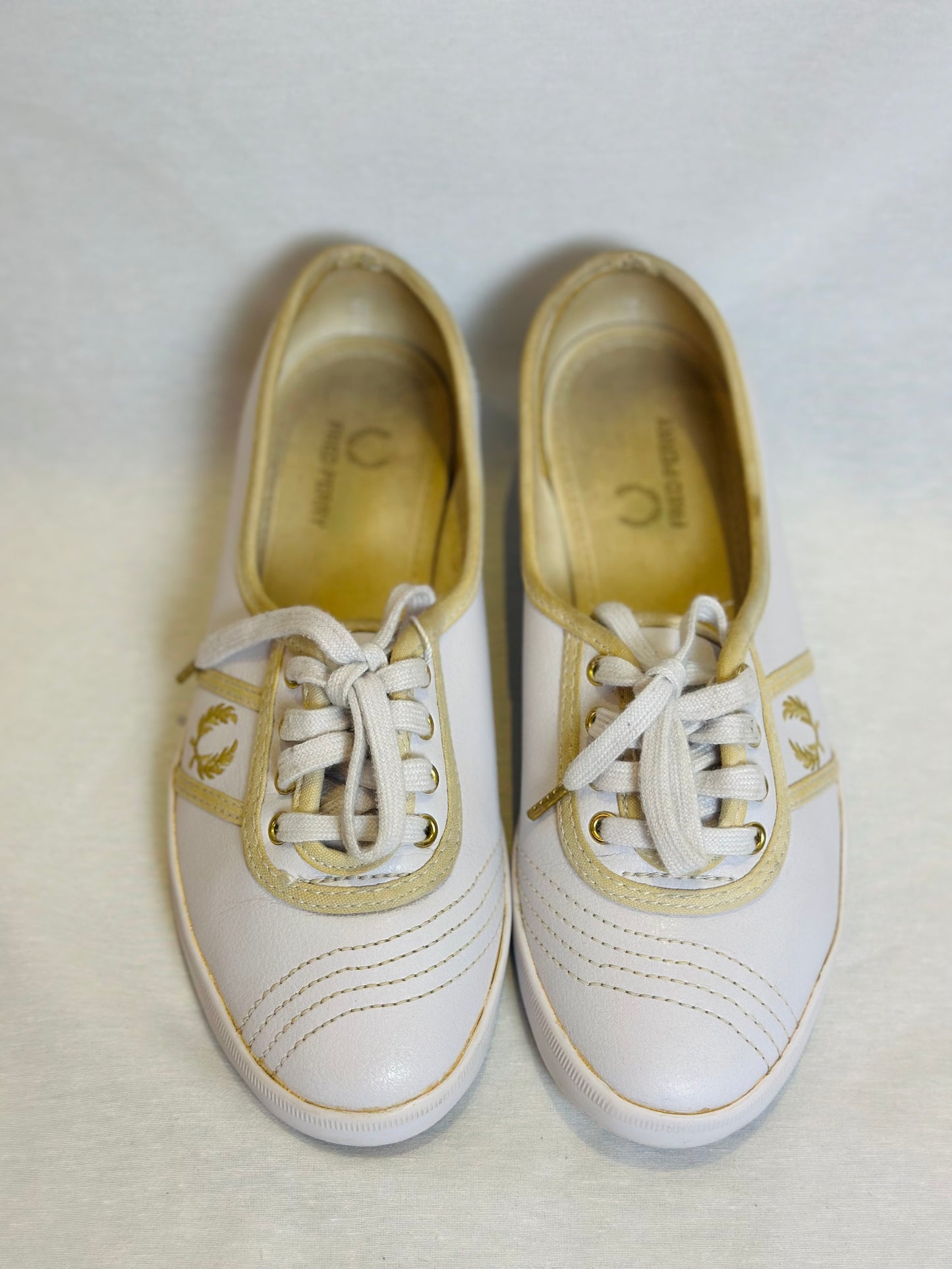 Fred Perry Aubrey White & Gold Trainers